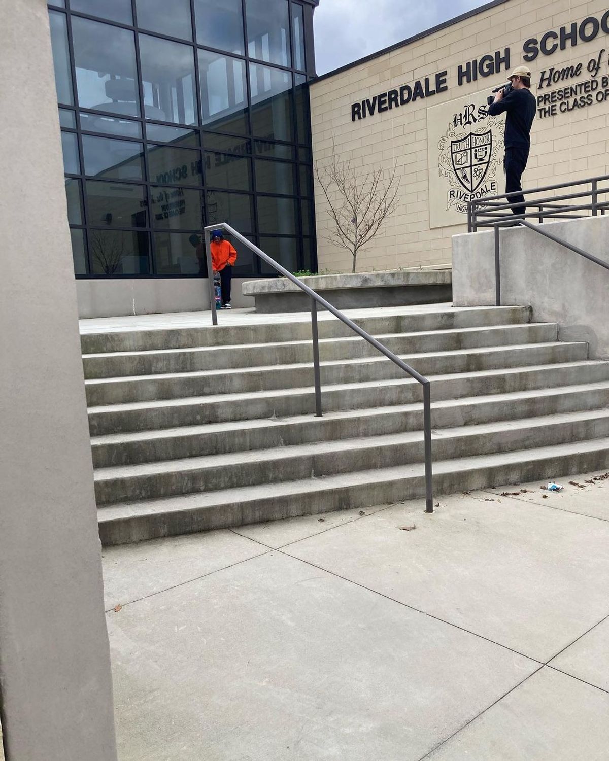 Image for skate spot Riverdale High School - 7 Stair Rail