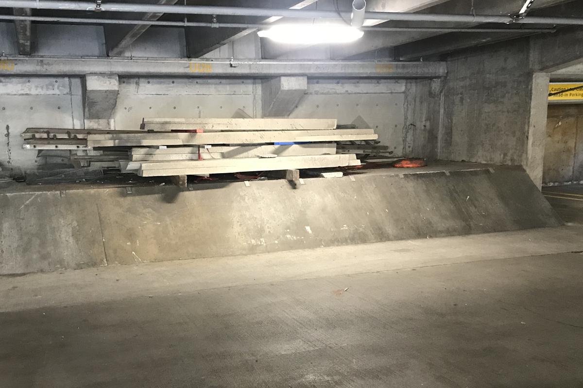 Image for skate spot Parking Deck Bank