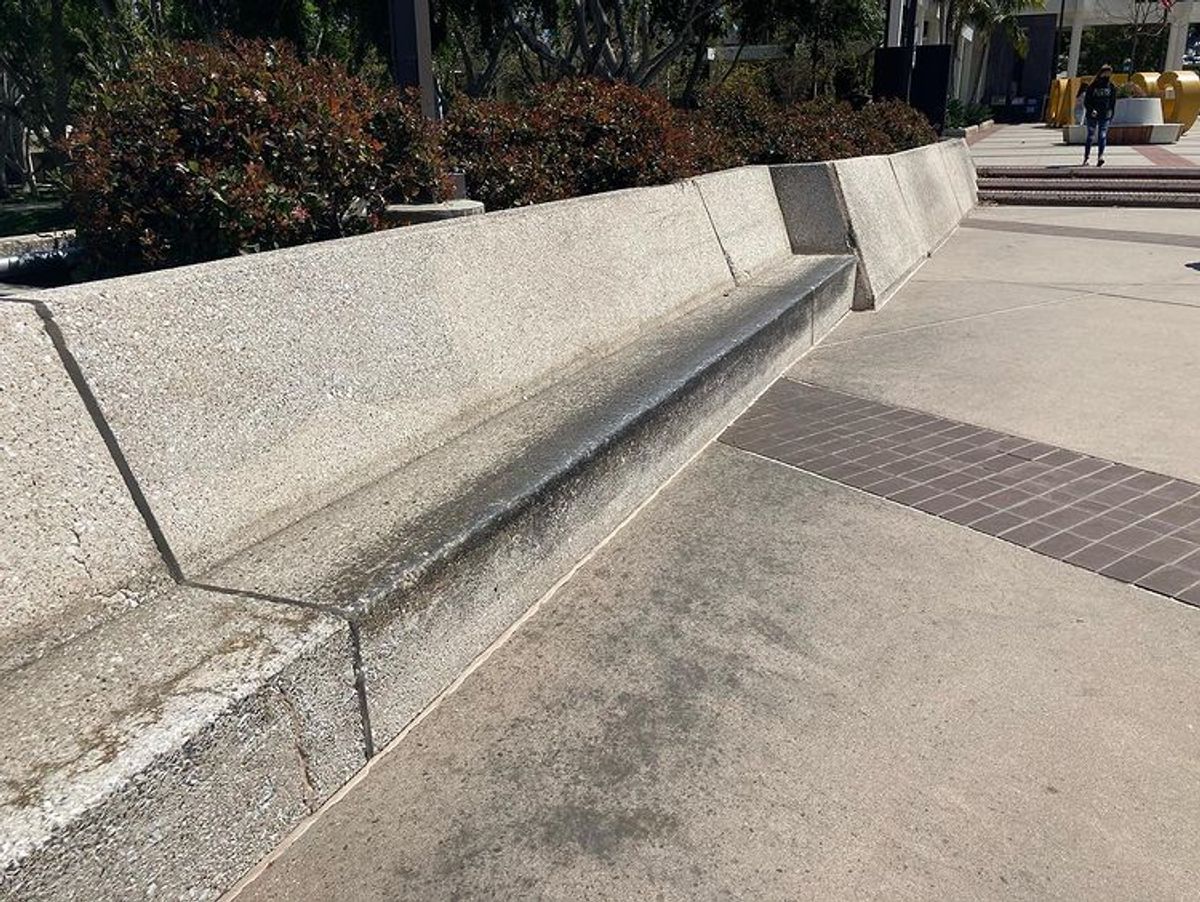 Image for skate spot CSULB - Lyman Lough Fountain Ledges