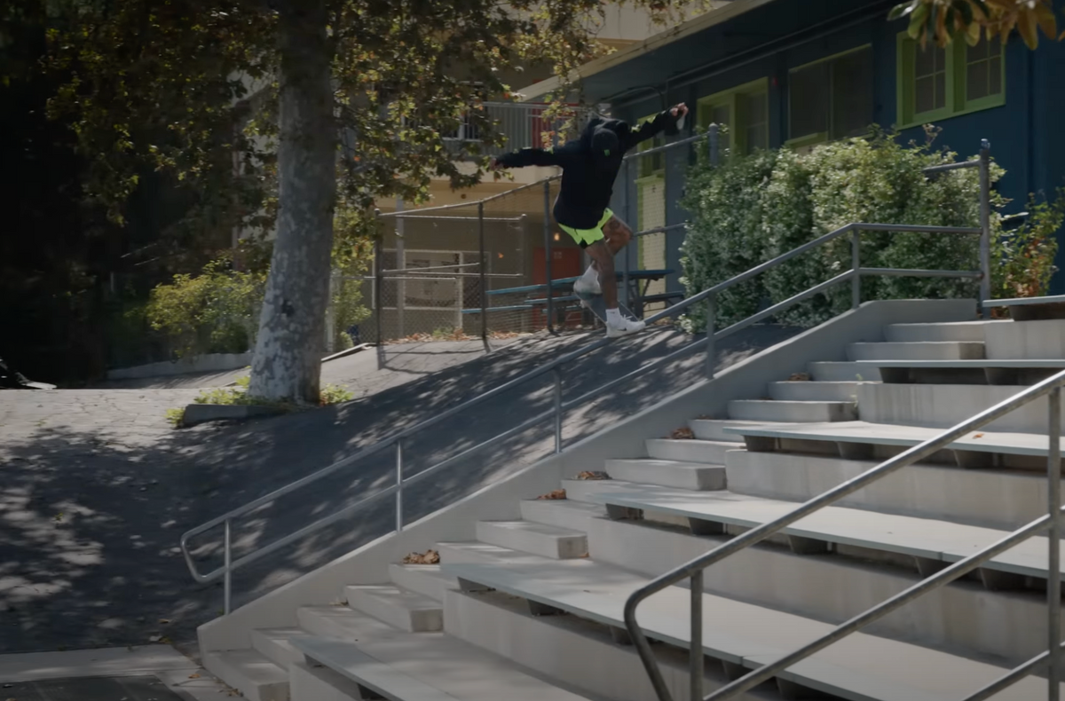 Image for skate spot Kenter Canyon Elementary School - 17 Stair Rail