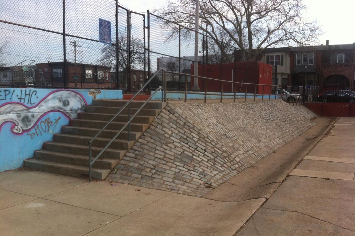 Image for skate spot Murphy Recreation Center 9 Stair Rail