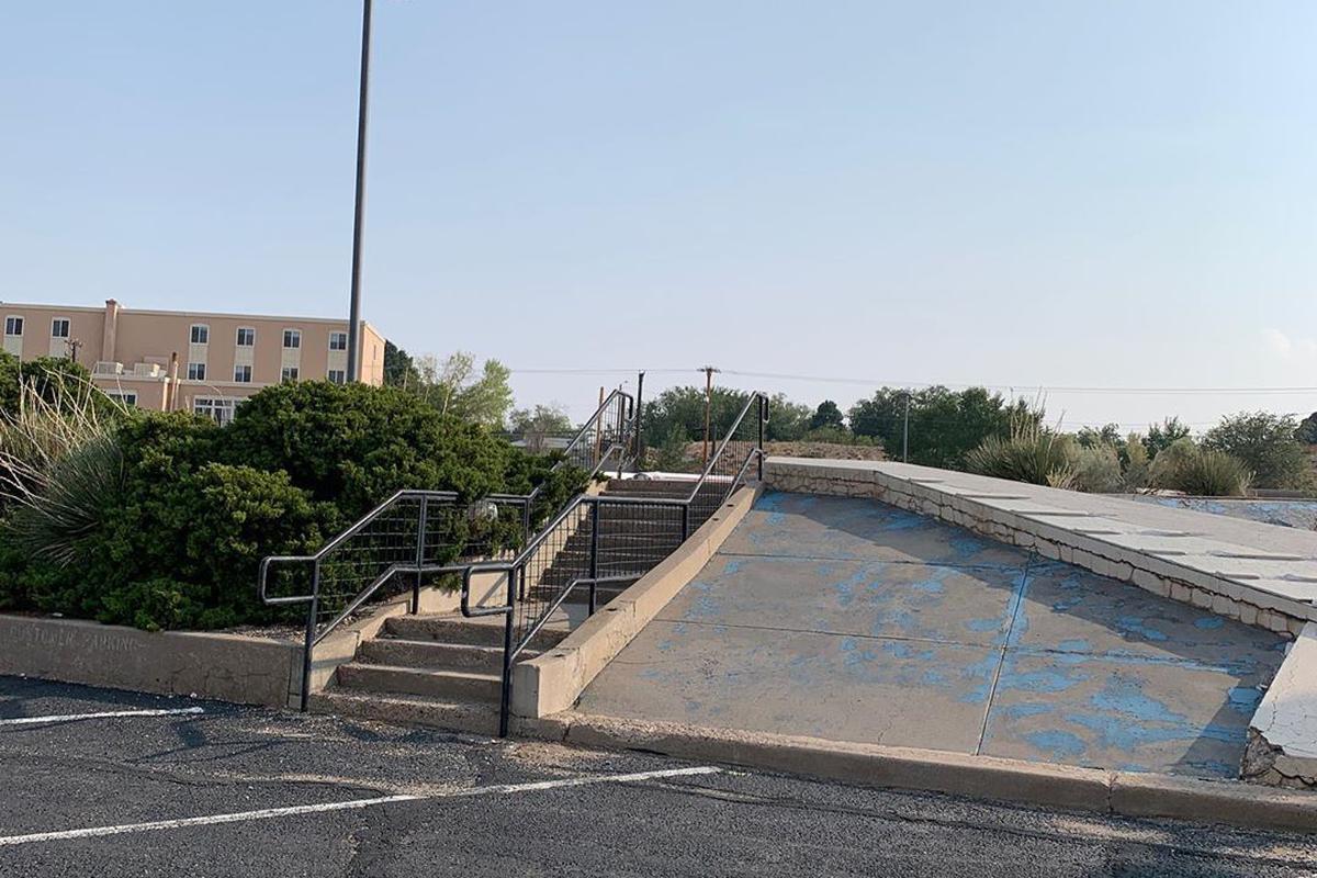 Image for skate spot UNM Over Rail Into Bank