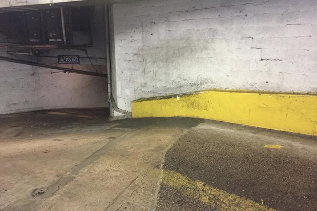 Image for skate spot Parking Deck Down Ledge
