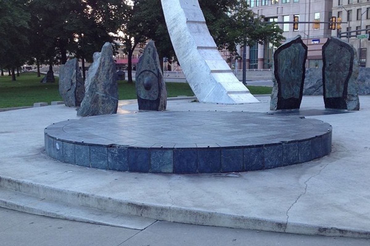 Image for skate spot Hart Plaza Circle Manny Pad