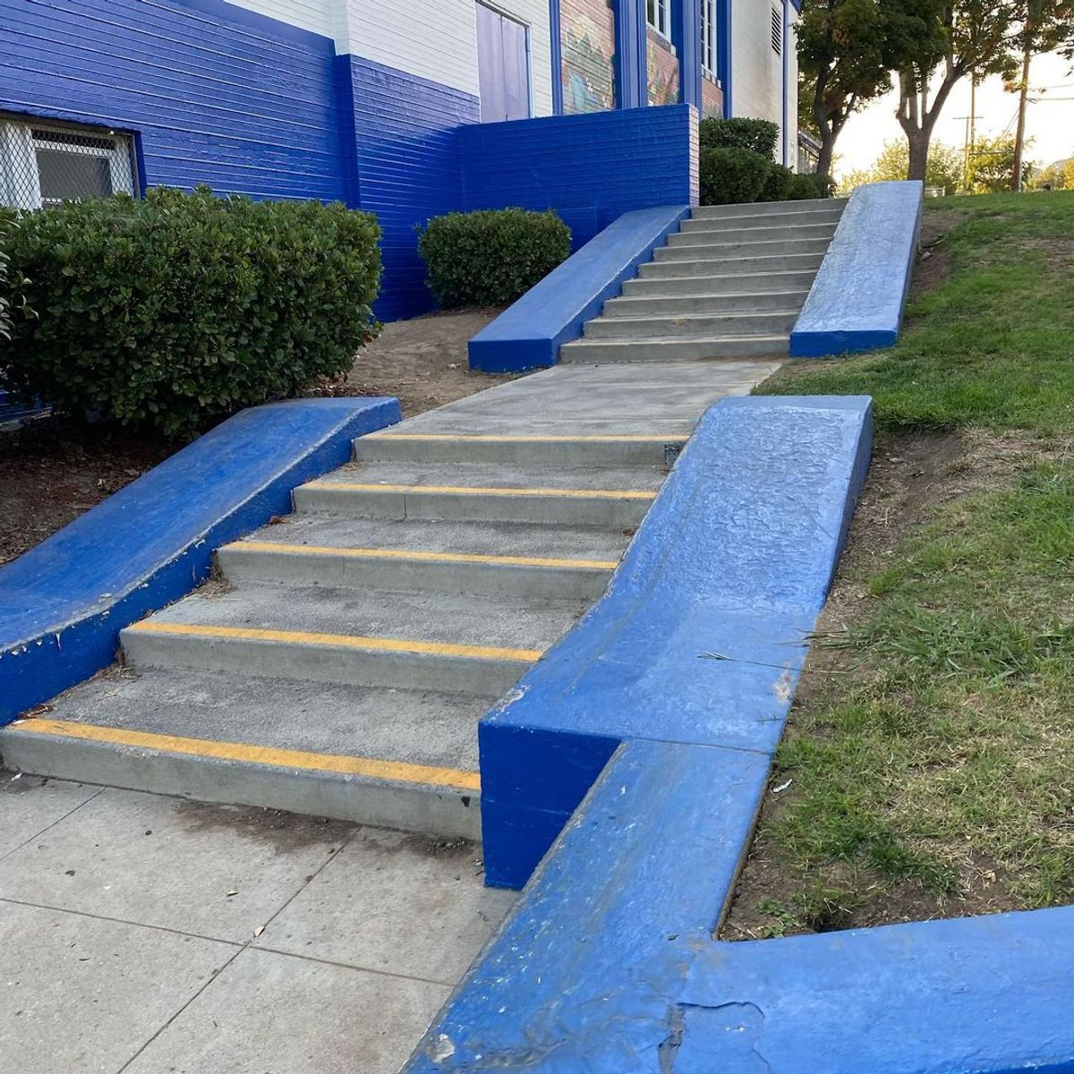 Image for skate spot Washington Irving Middle School - Mini Hubbas