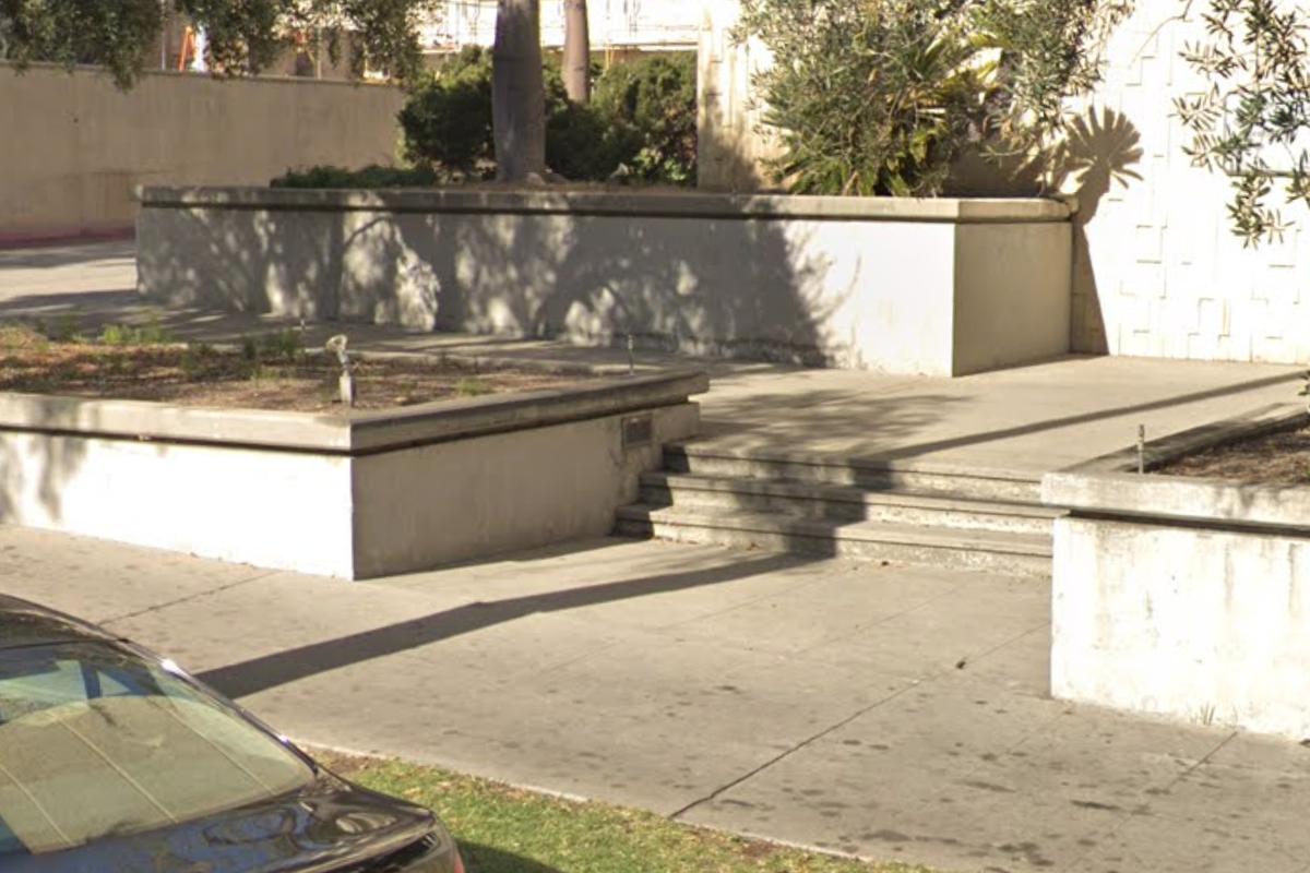 Image for skate spot 3 Stair Out Ledge