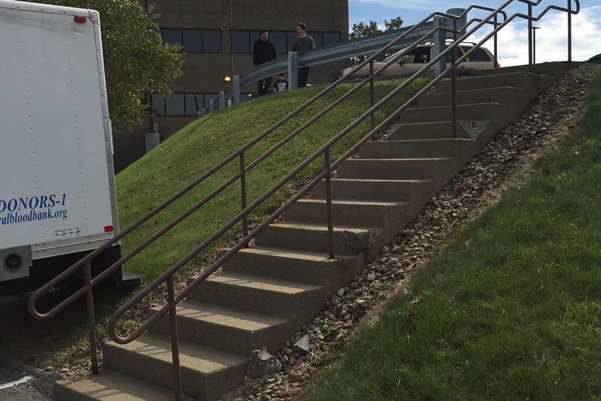 Image for skate spot Central Bloodbank Gap To 14 Stair Rail