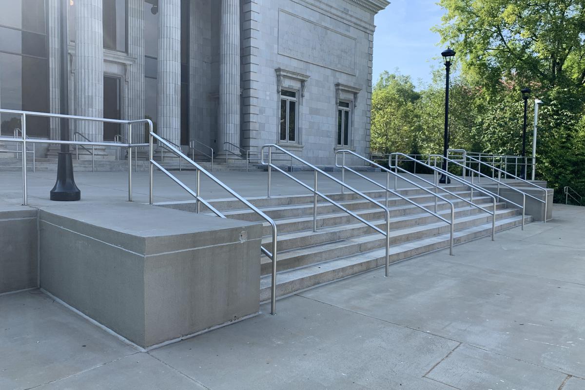 Image for skate spot Grant Park 6 Stair Rails