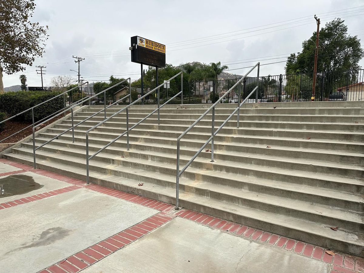 Image for skate spot Rubidoux High School - 12 Stair Rail