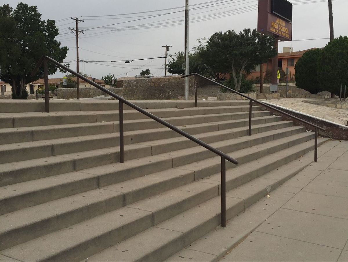 Image for skate spot Austin High School - 9 Stair Rails