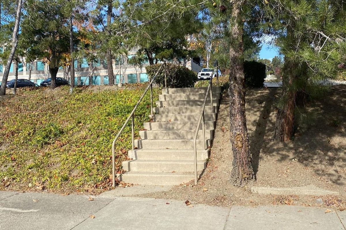 Image for skate spot Crown Canyon 11 Stair Rail