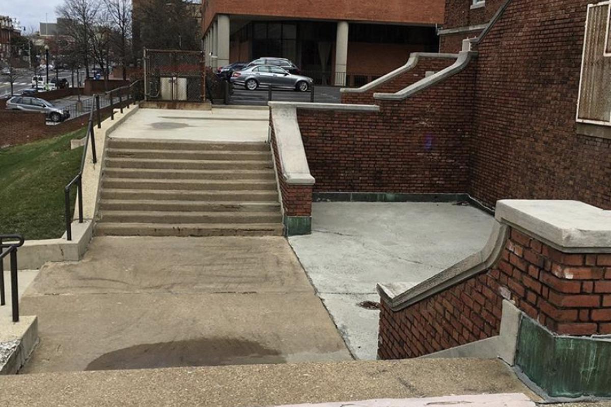 Image for skate spot Howard University 9 Stair Hubbas