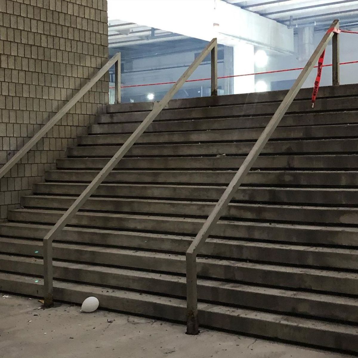 Image for skate spot Georgia World Congress Center - 14 Stair Rail