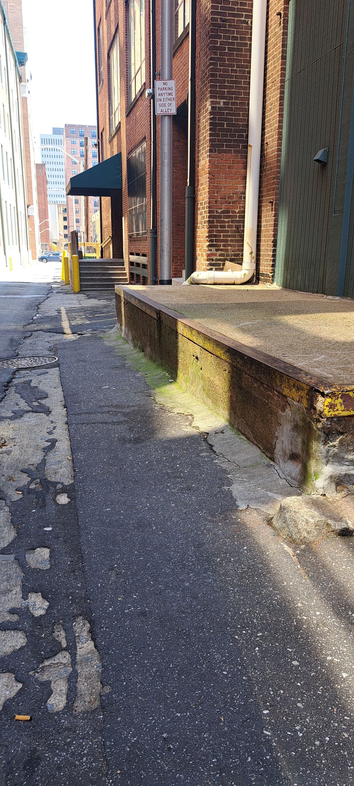 Image for skate spot Cider Alley - Loading Dock Metal Ledge