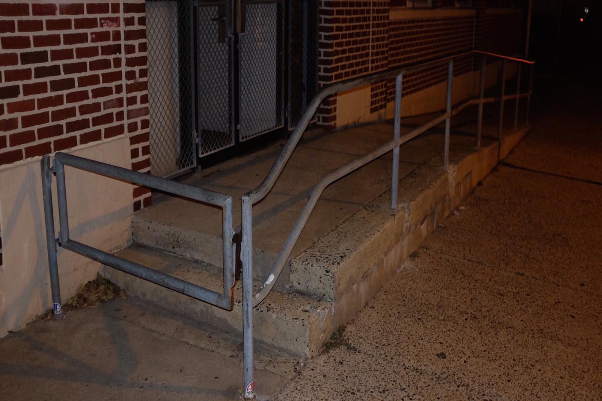 Image for skate spot Senior Center Gap Over Gate