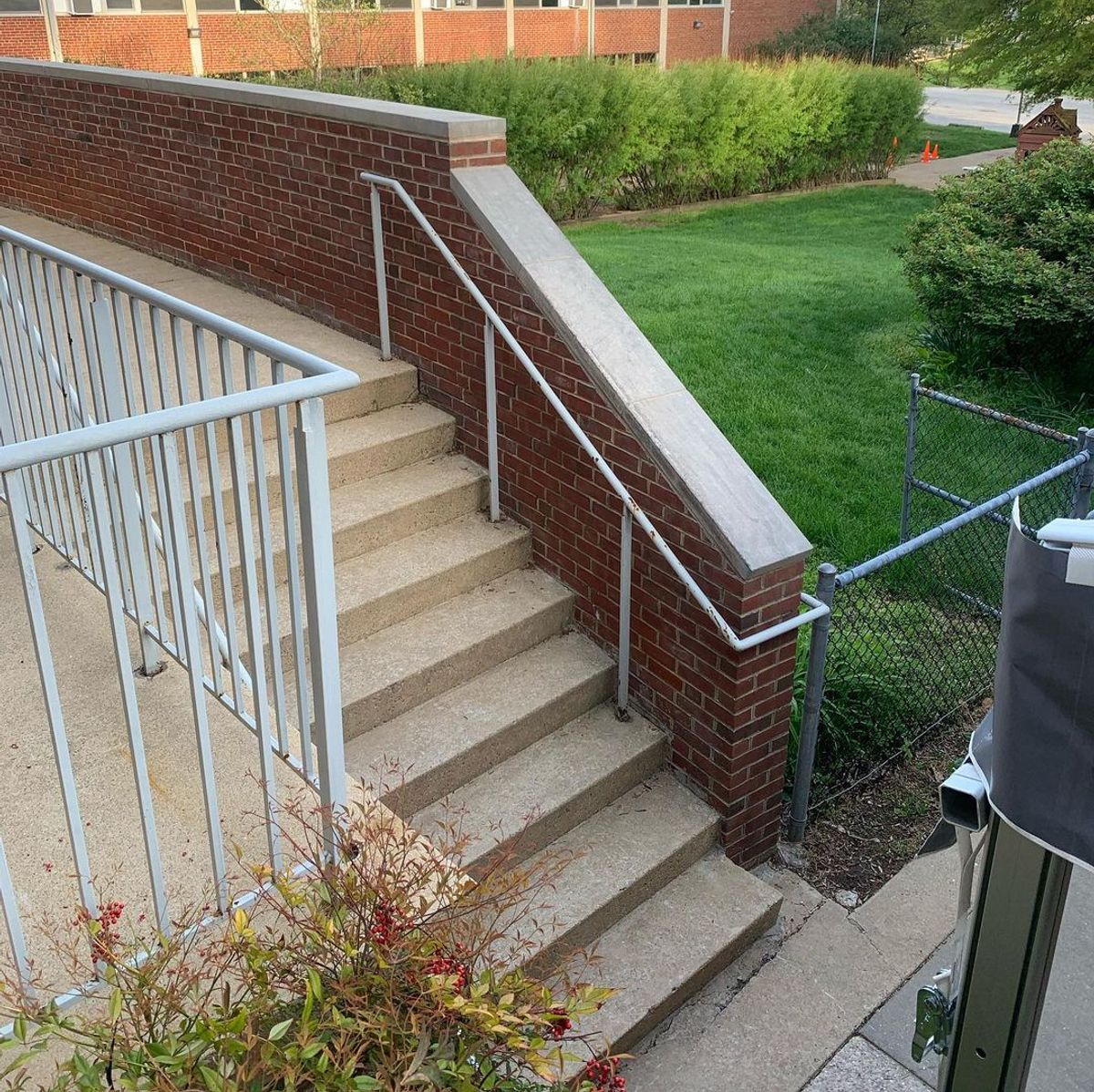 Image for skate spot Cambridge School - 9 Stair Hubba