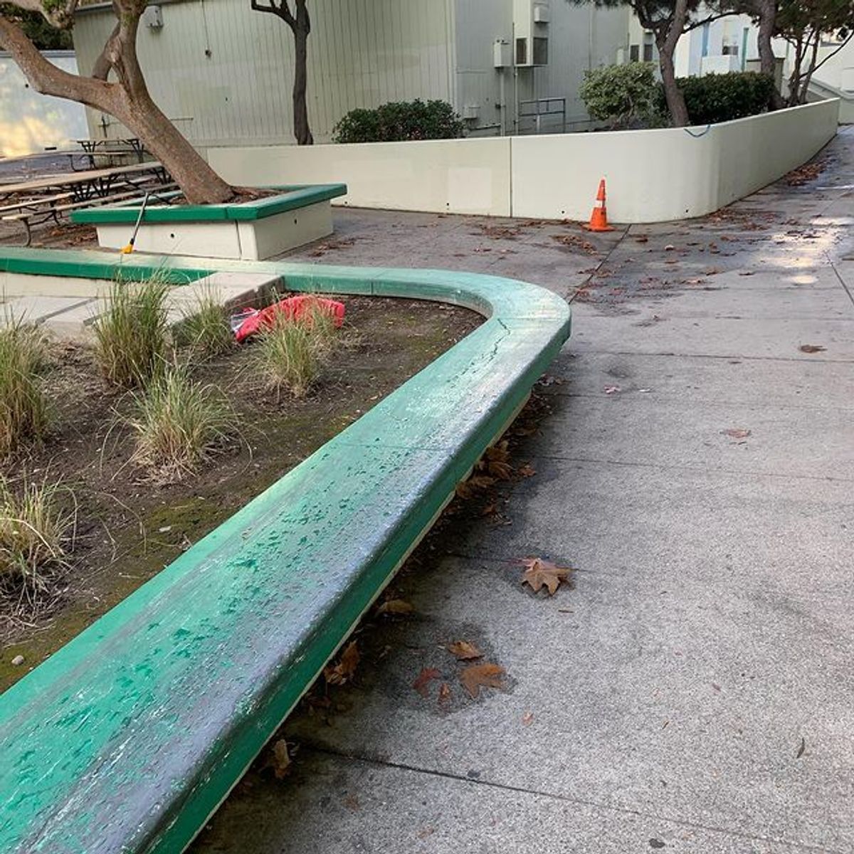 Image for skate spot Eagle Rock School - Ledges