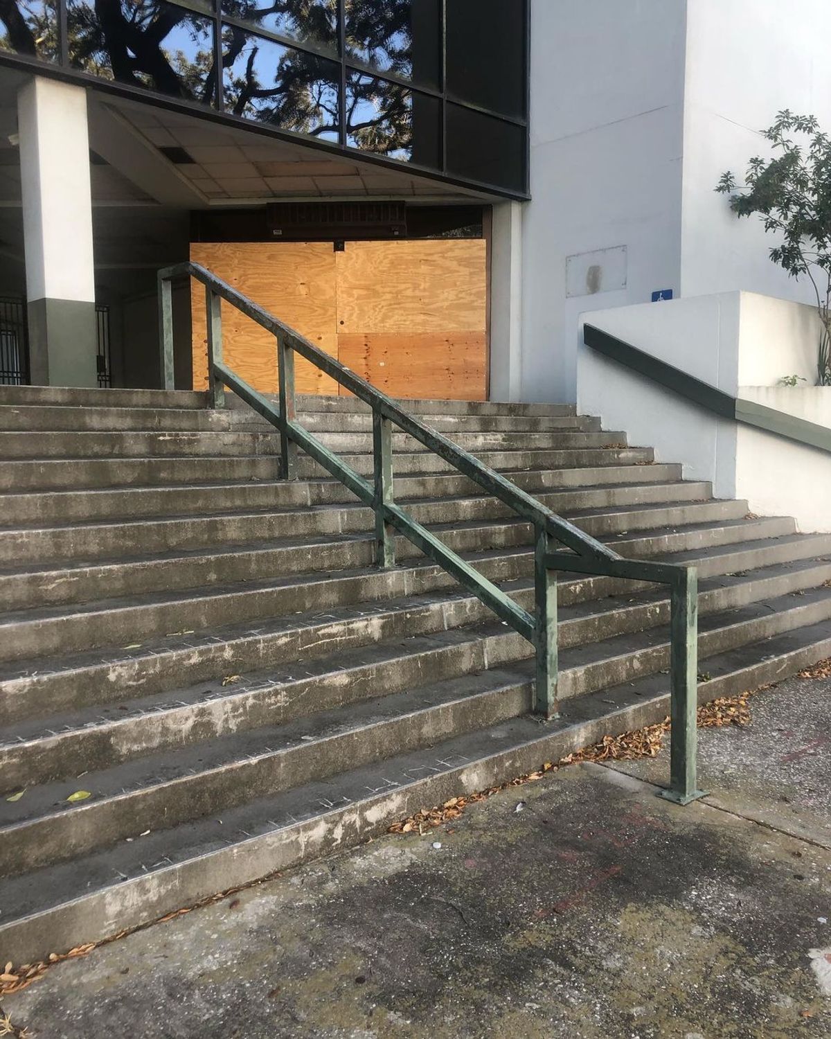 Image for skate spot Police Station - 12 Stair Rail