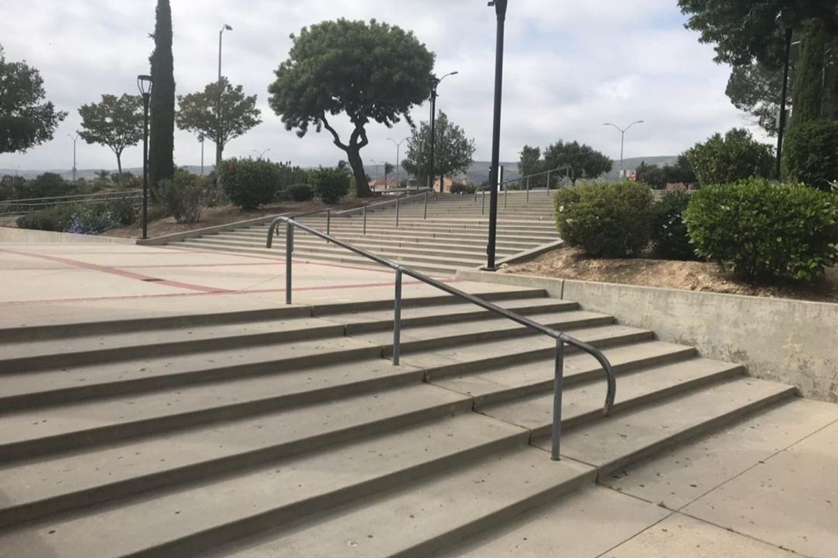 Image for skate spot Moorpark College 7 Stair Rail