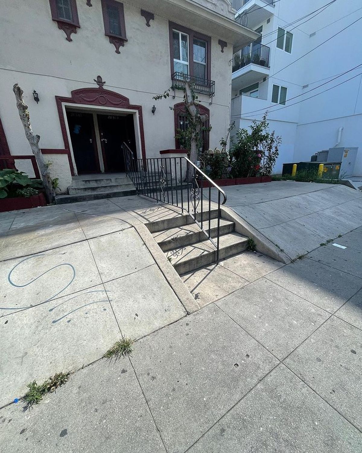 Image for skate spot W 9th St - Bank Over Rail