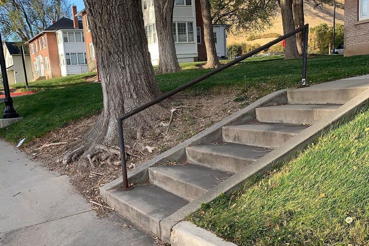 Image for skate spot Sage Point 6 Stair Rail