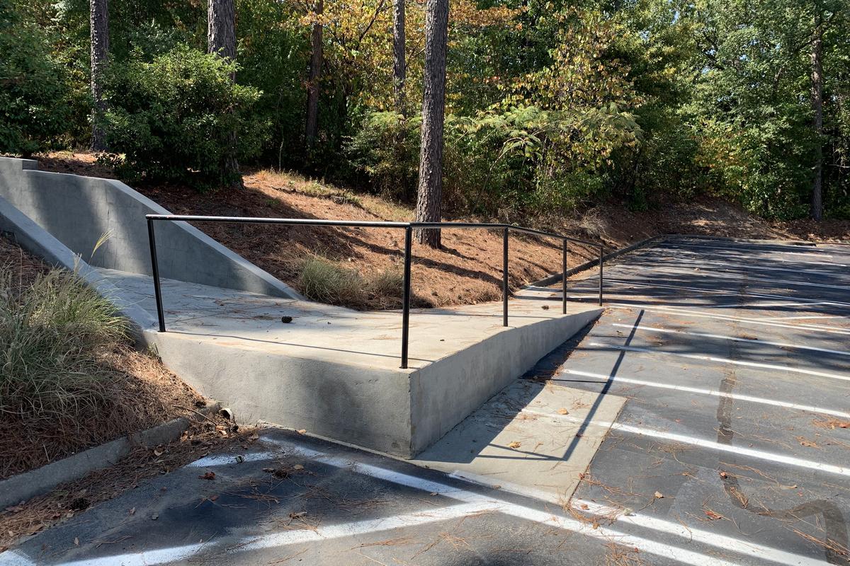 Image for skate spot Executive Park Bump To Bar