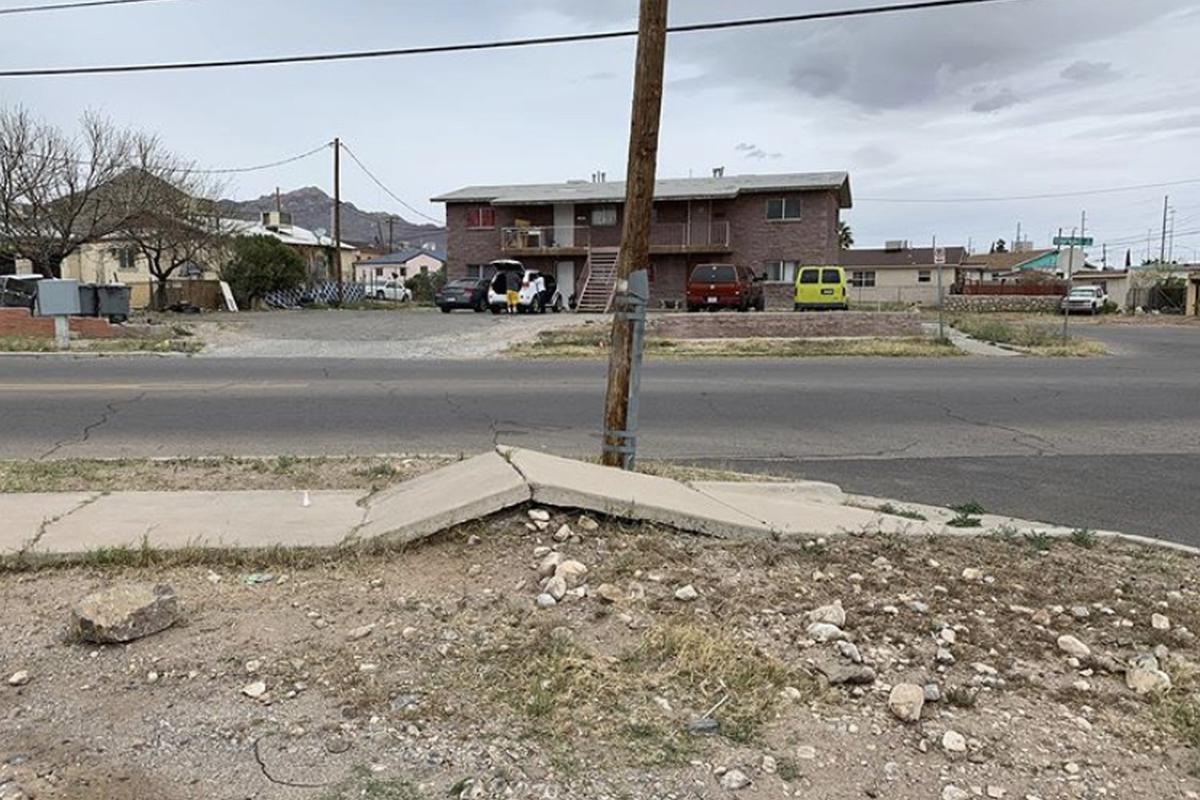 Image for skate spot Sidewalk Bump