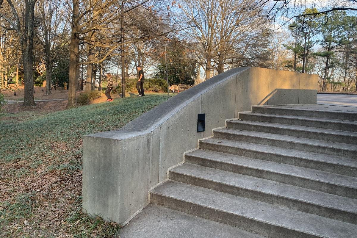 Image for skate spot Carter Center 8 Stair Kinked Hubba