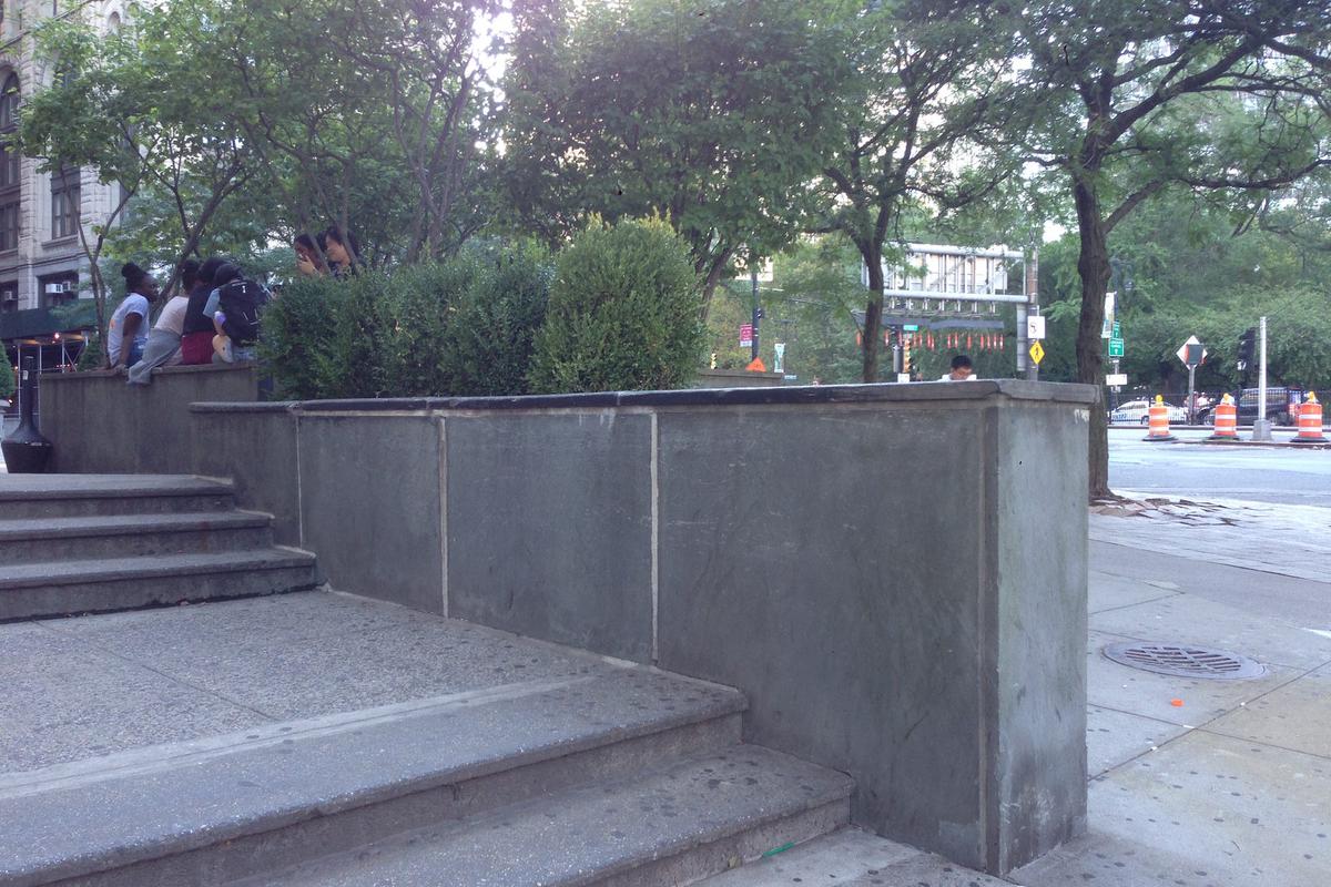 Image for skate spot Pace University 3 Flat 2 Out Ledge