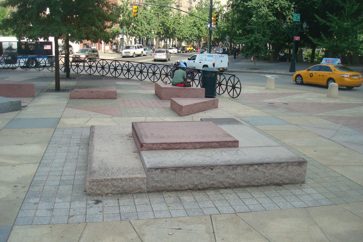 Image for skate spot Frederick Douglass Plaza