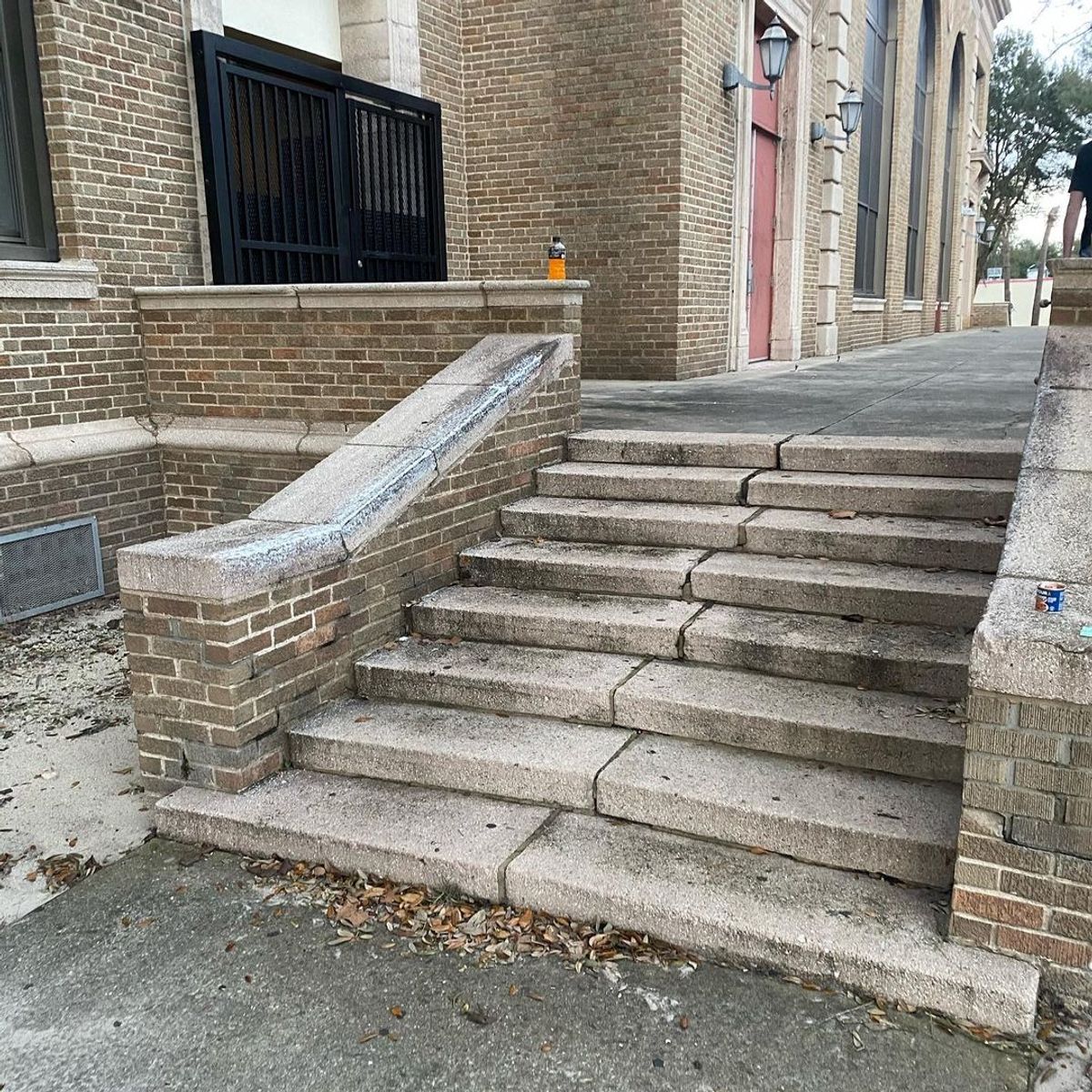 Image for skate spot Andrew Jackson High School - 8 Stair Hubba