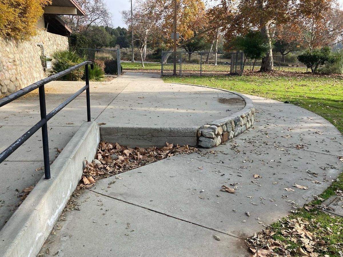 Image for skate spot Cahuilla Park - Manny Pad