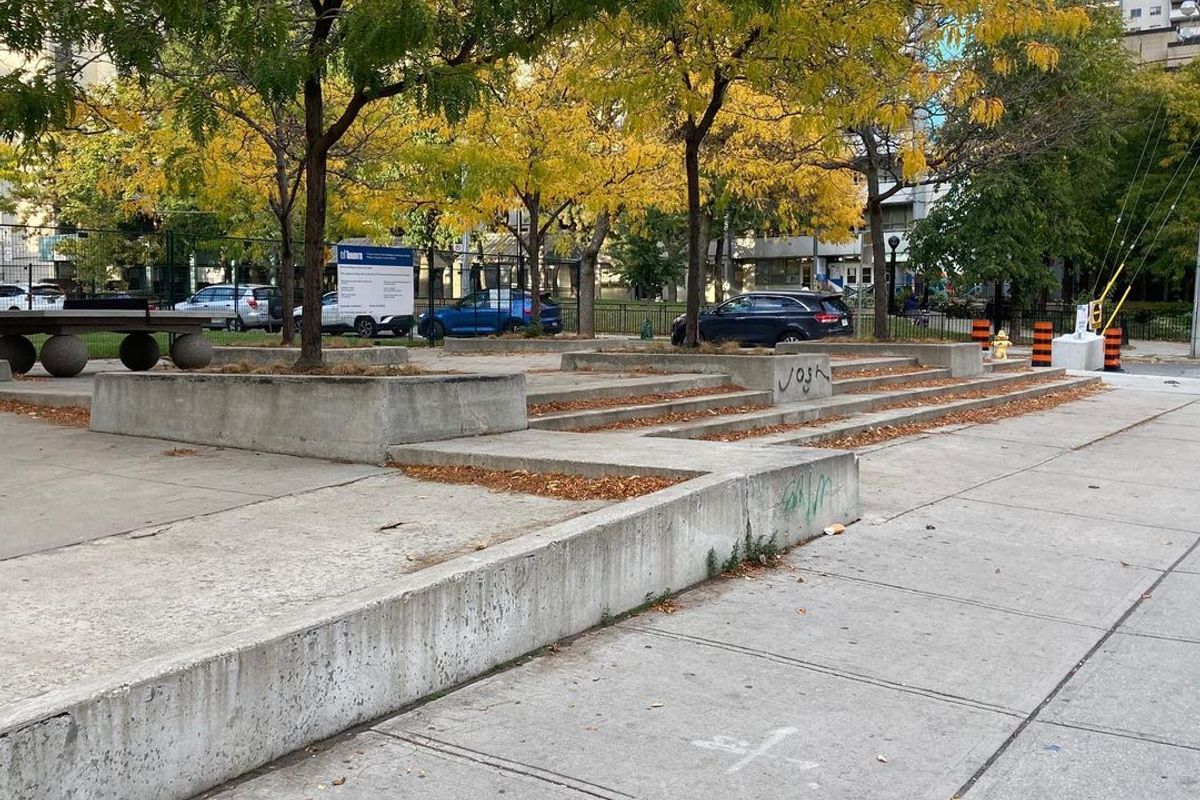 Image for skate spot Bleecker St Public Library Plaza