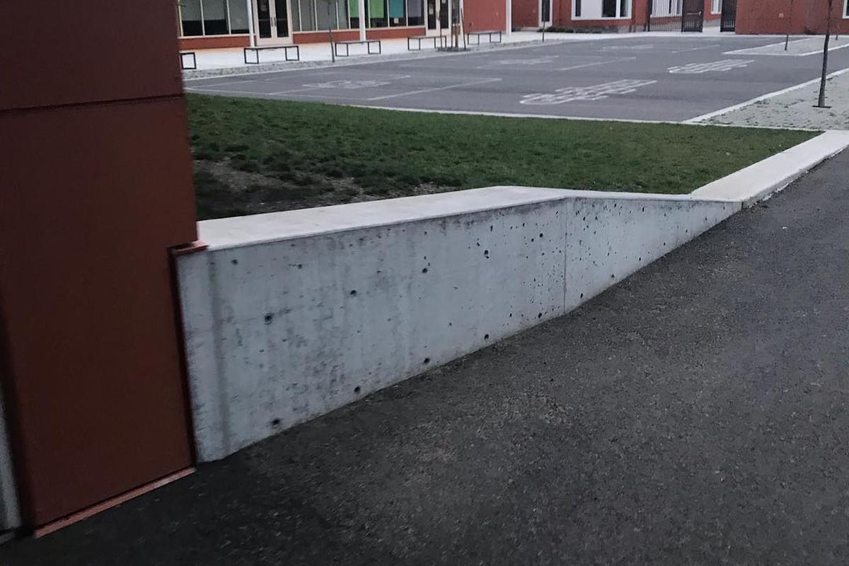 Image for skate spot Cascadia Elementary School Up Ledge