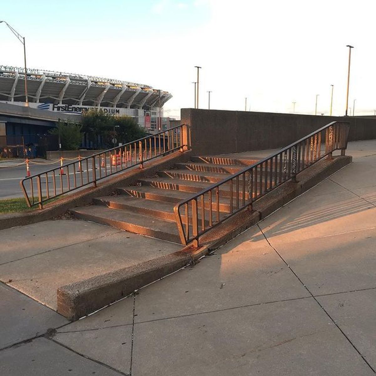 Image for skate spot Fort Huntington Park - Long 6 Stair Rail