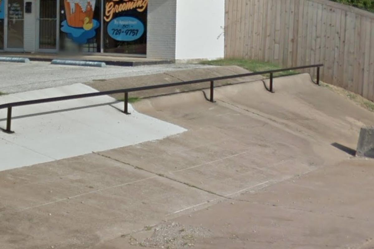 Image for skate spot Meadowbrook Flat Bars