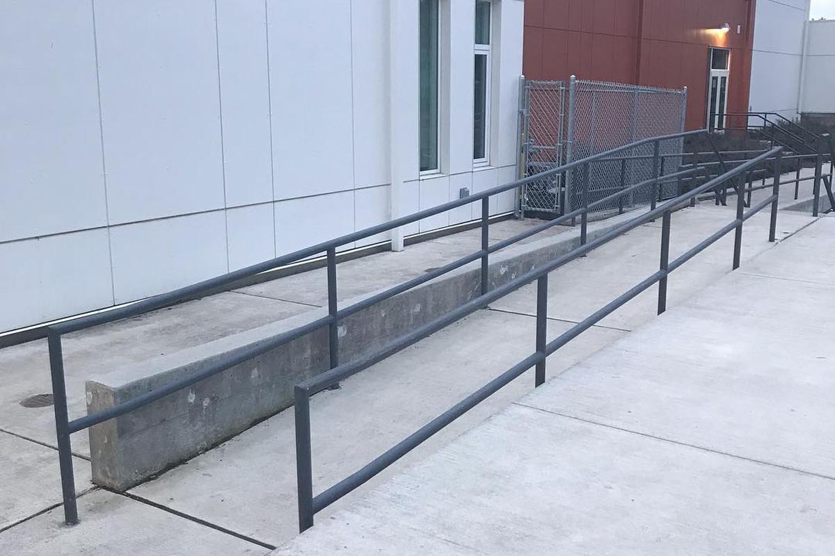 Image for skate spot Cascadia Elementary Up Rail