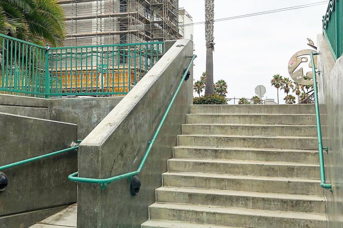 Image for skate spot Oceanside 10 Stair Hubba