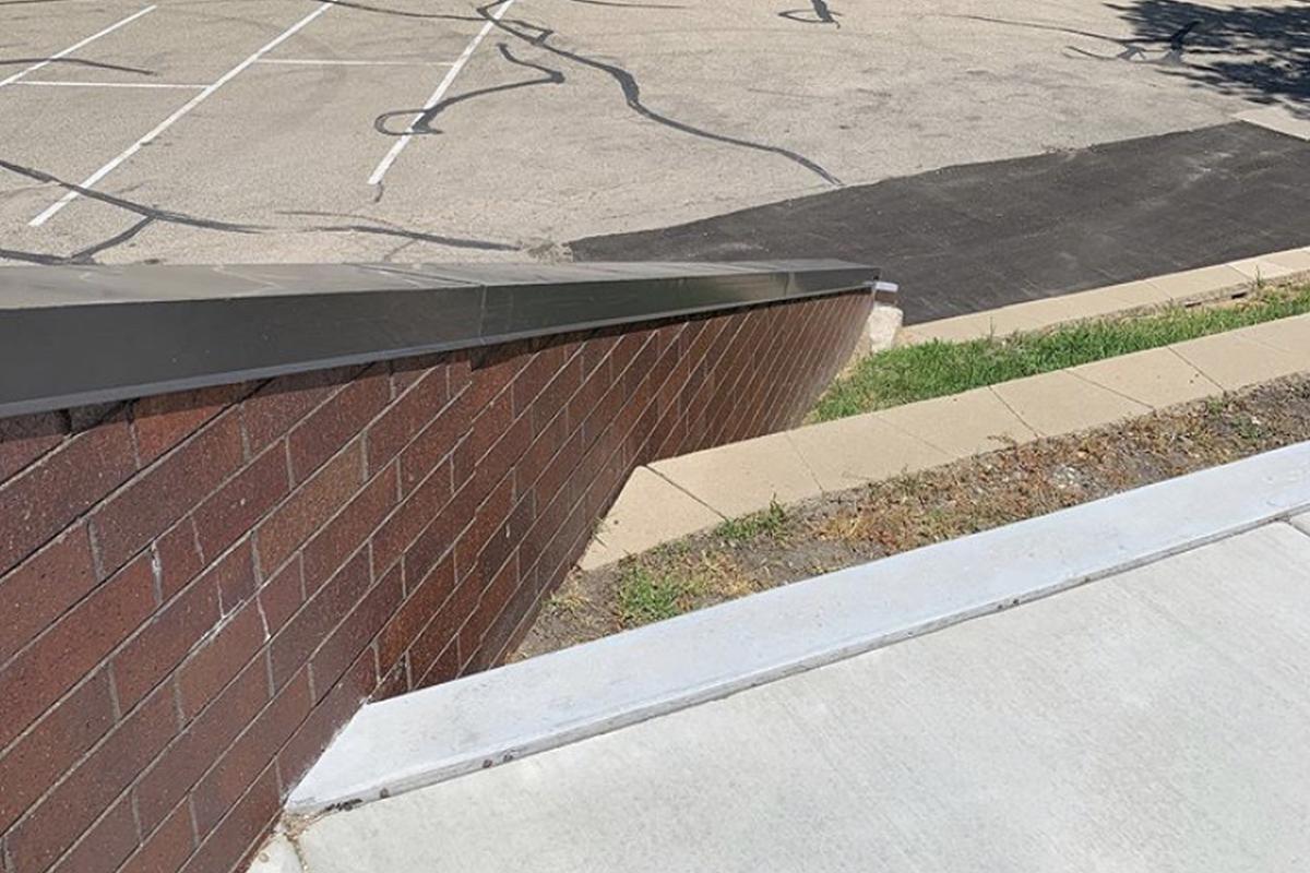 Image for skate spot Metal Down Ledge To Drop
