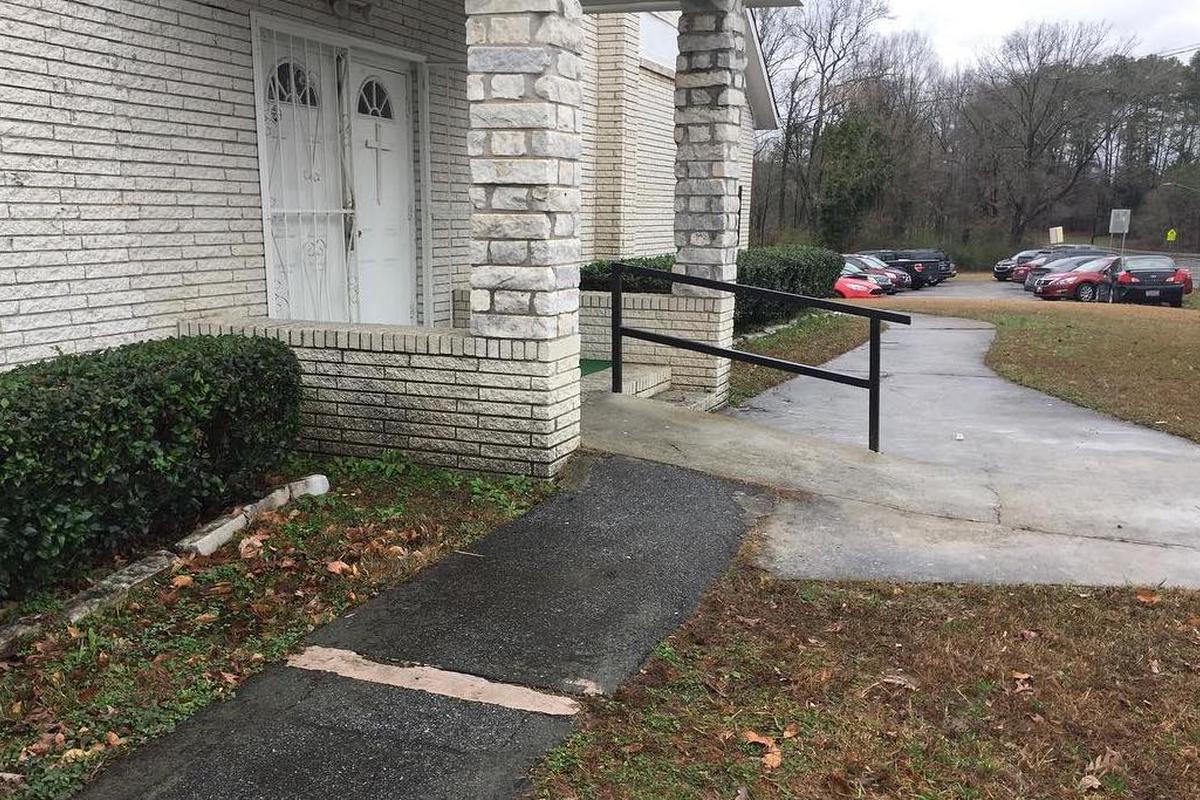 Image for skate spot Greater Leavy Church Bump Over Rail