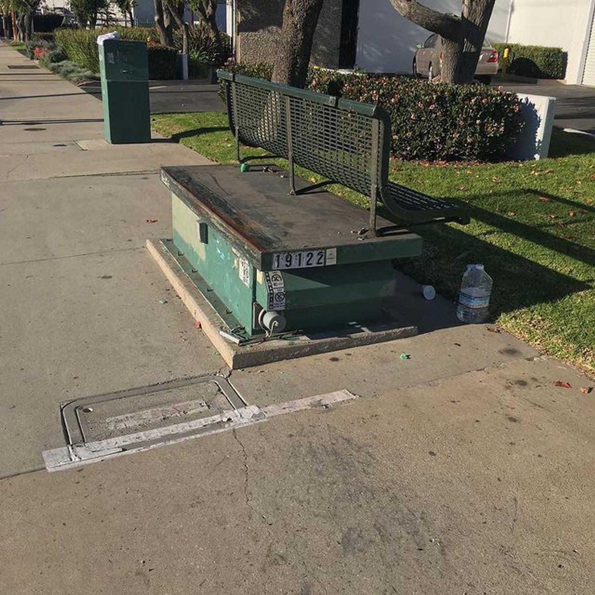 Image for skate spot Santa Fe Ave Green Metal Ledge