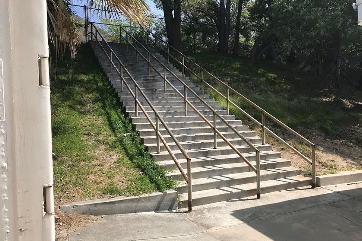 Image for skate spot Valley View Elementary - 34 Stair Rail