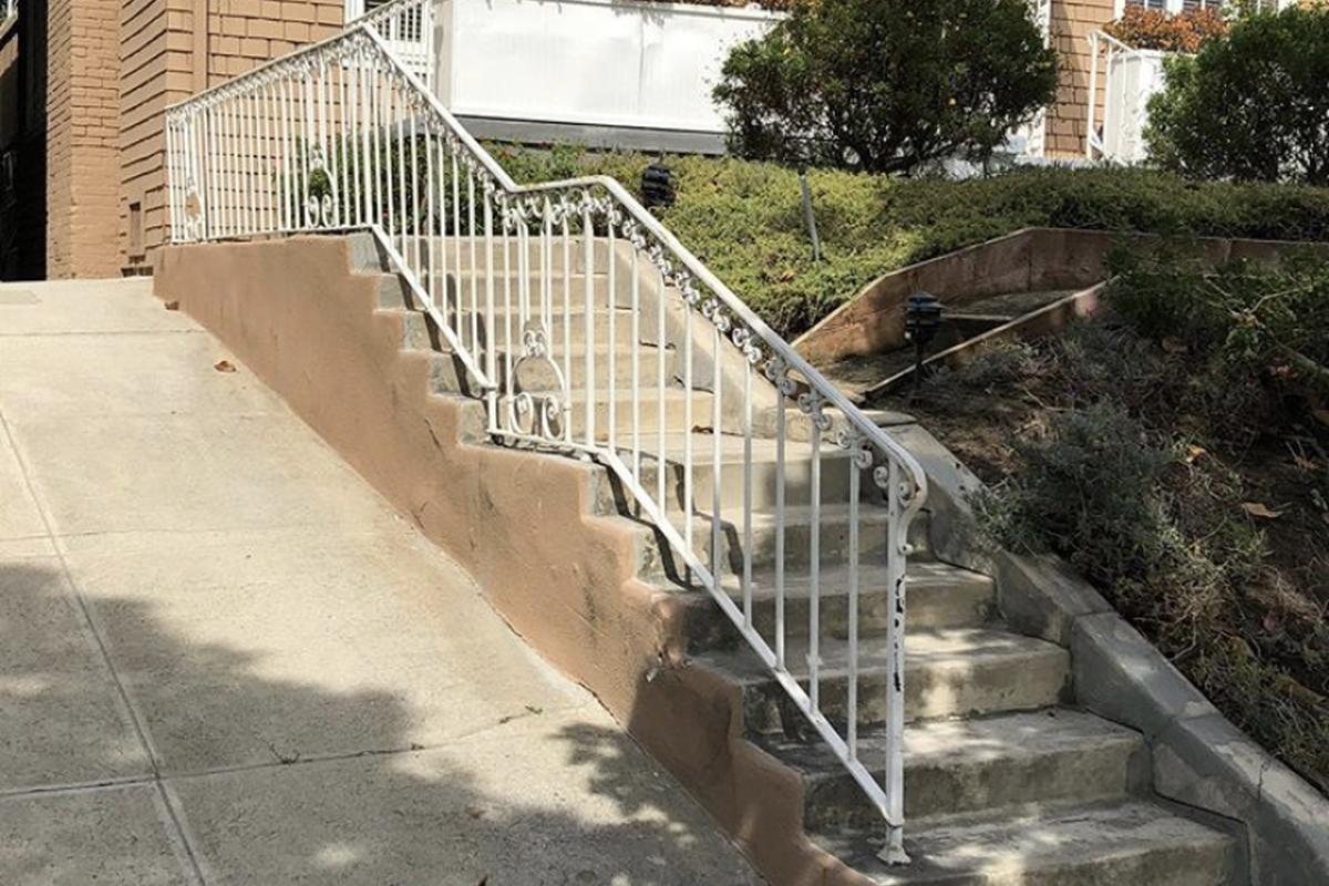 Image for skate spot Double Set Over Rail Into Bank