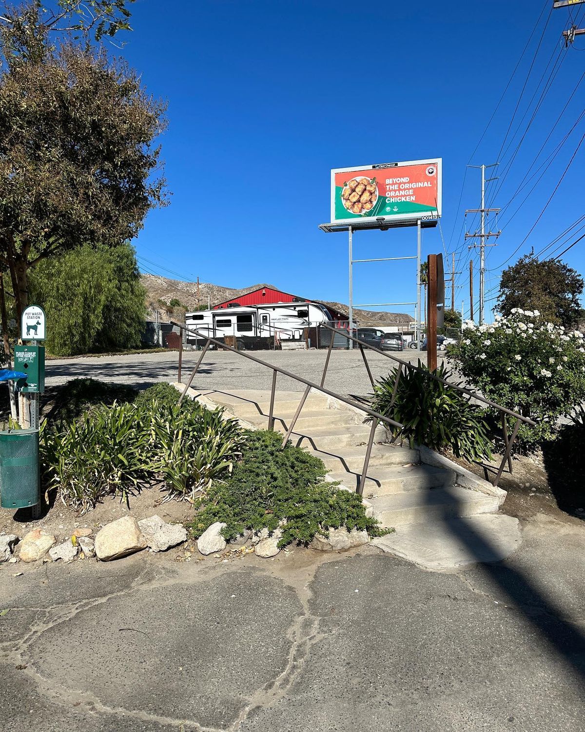 Image for skate spot Sierra Hwy - 6 Stair Rail