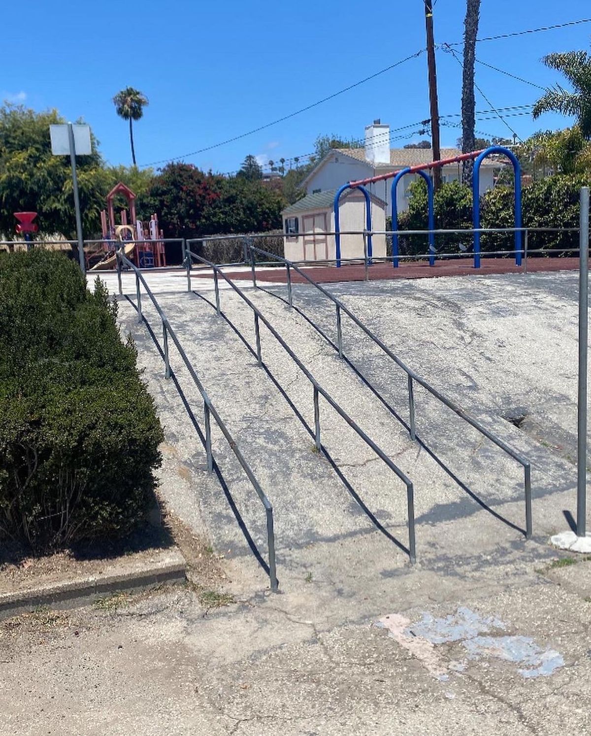 Image for skate spot Washington Elementary School - Down Rails