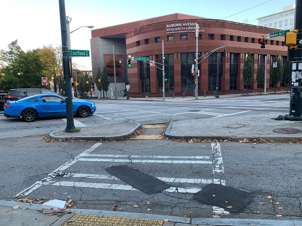 Image for skate spot Auburn Ave - Flat Gap Manny Pad