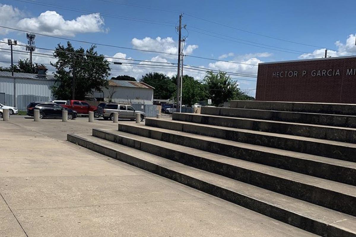 Image for skate spot Hector P Garcia Middle School 7 Block