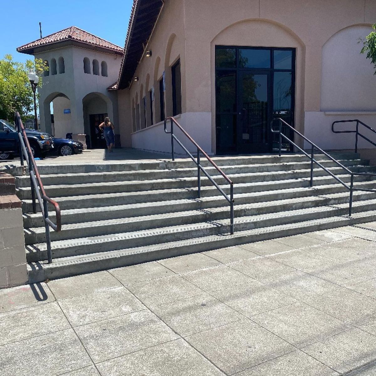 Image for skate spot USPS - 8 Stair Rail