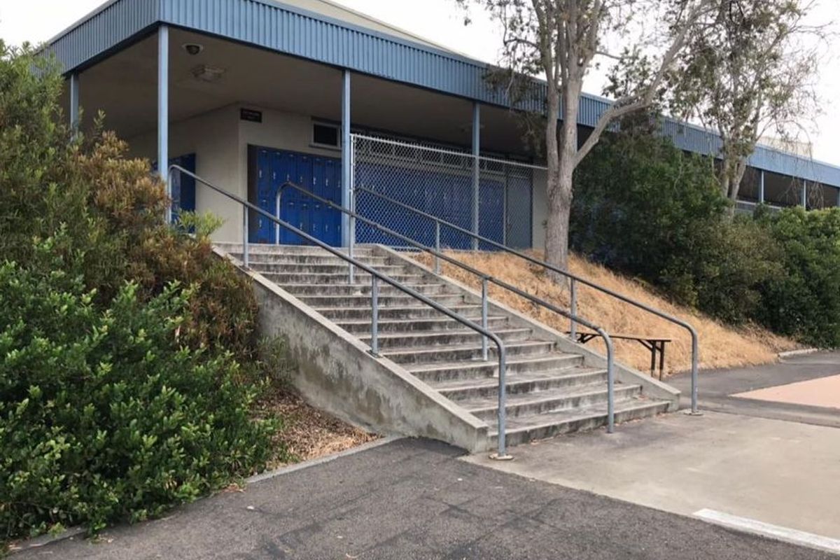 Image for skate spot Muirlands Middle School 14 Stair Rail