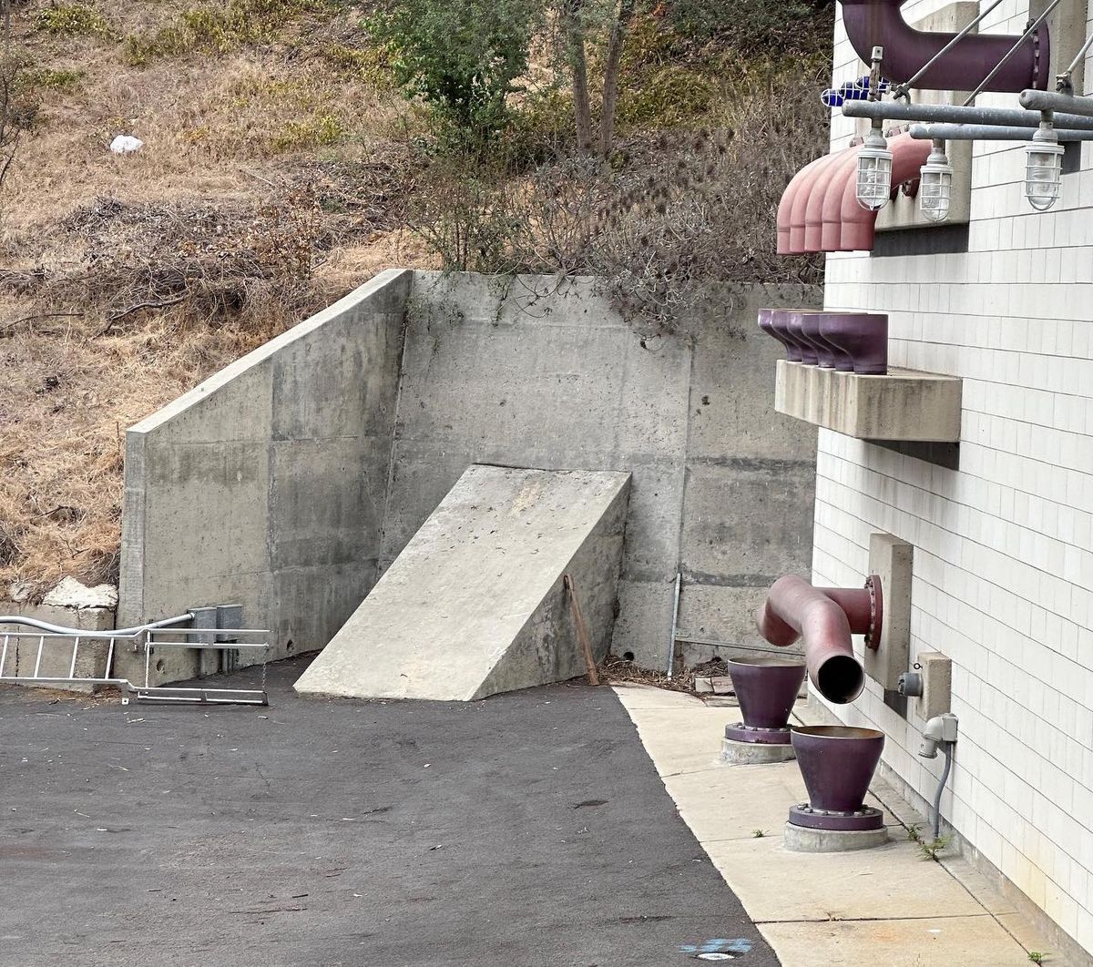 Image for skate spot Elysian Valley Park - Bank